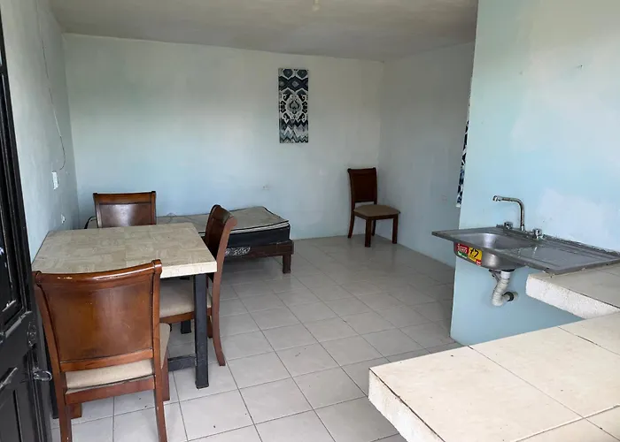 Hm Cuarteria Cangrejos Cabo San Lucas